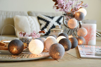 Hot Selling Grey Cotton Balls Battery Operated Romantic Led Lights String for Home Decoration 